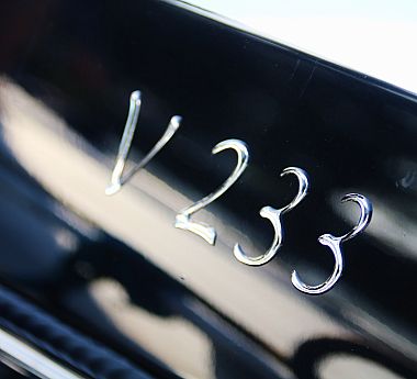 V 233
